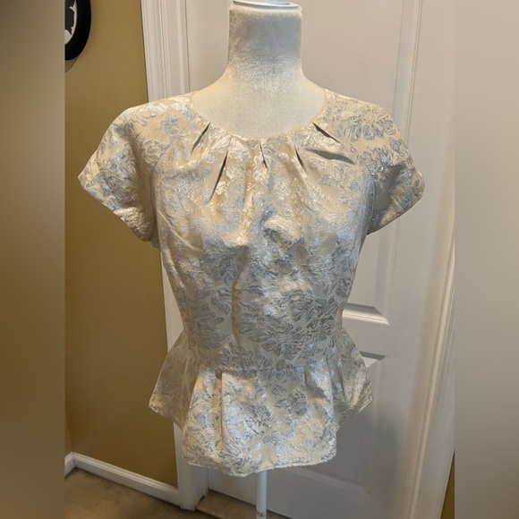Forever 21 Women's Peplum Ivory Metallic Floral Top large - Picture 1 of 6